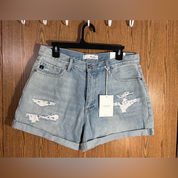 KanCan Pants - NWT Kancan High Rise Repaired Mom Shorts